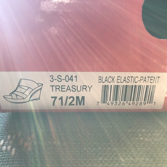 Slip on Summer Sandals - Picture 3 of 7